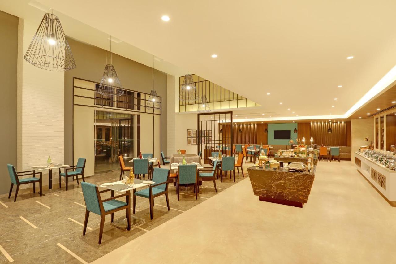 Lemon Tree Hotel, Jhānsi Buitenkant foto