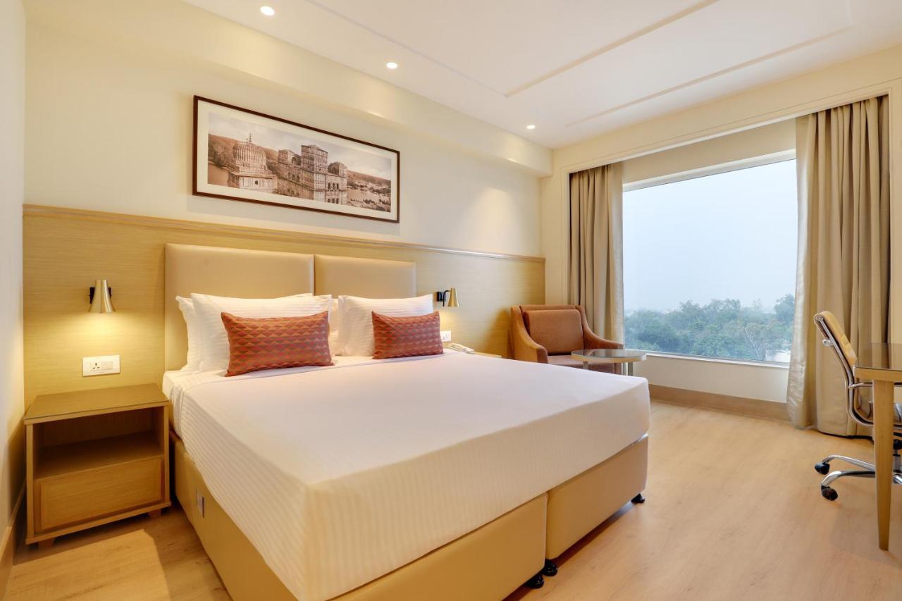 Lemon Tree Hotel, Jhānsi Buitenkant foto