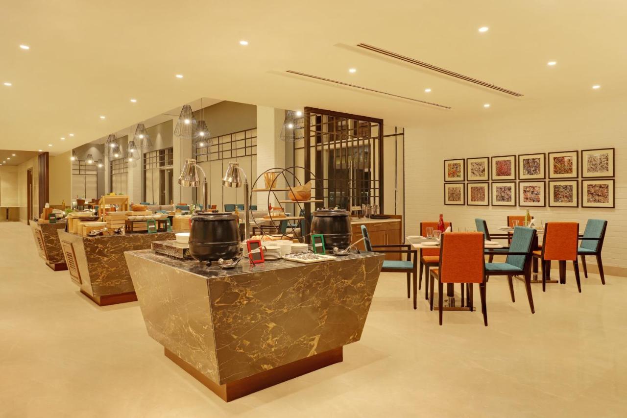 Lemon Tree Hotel, Jhānsi Buitenkant foto